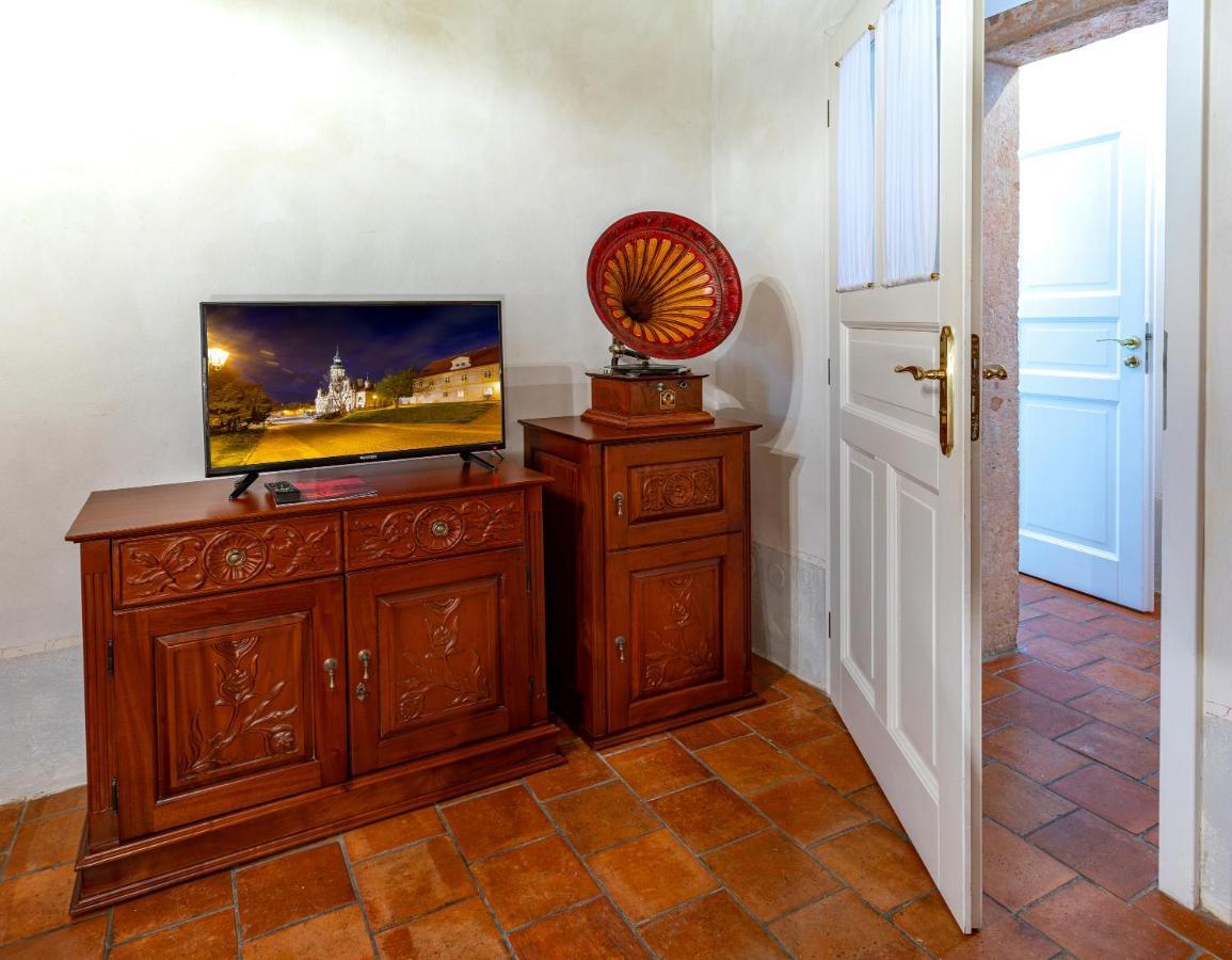 Loreta Hotel Prague Exterior photo
